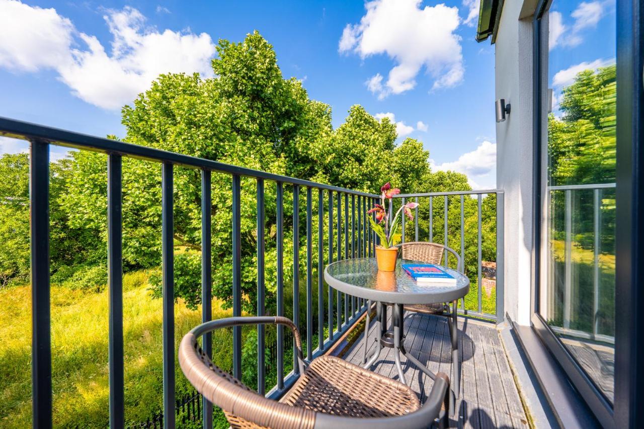 Ashview 8 - Heathrow - Business - Free Parking Apartamento Staines-upon-Thames Exterior foto